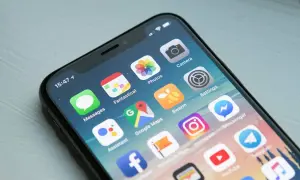 Ikona Messengera na ekranie iPhone'a. Dowiedz się, jak włączyć aktywność na Messengerze, aby pokazać znajomym, kiedy jesteś online.