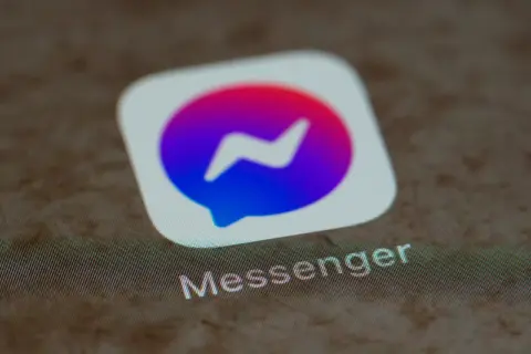 Ikona Messengera. Zastanawiasz się, czy można ukryć aktywność na Messengerze?