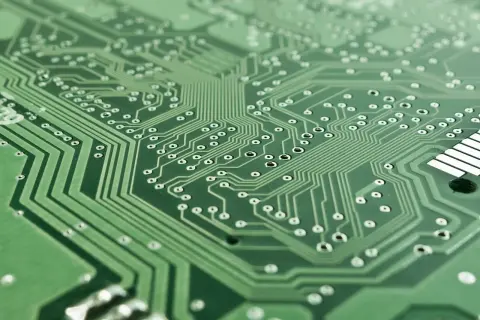 Sprzęt elektroniczny dla wymagających – dlaczego warto postawić na procesory AMD?