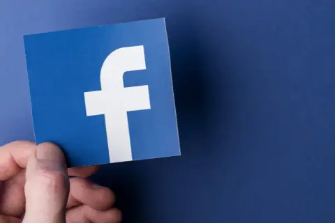 Jak zmienić widoczność postów na Facebooku i zadbać o prywatność
