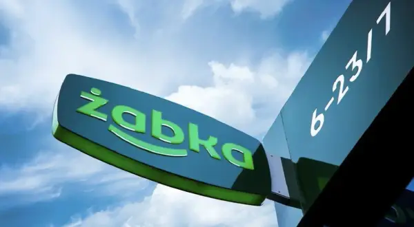Żabka odsłania kulisy swojego biznesu. Miesięczne wpływy to prawdziwy rekord