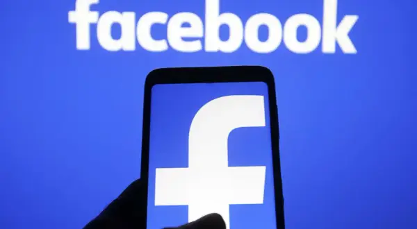 Jak sprawdzić wysłane zaproszenia na Facebooku i nie przegapić znajomych
