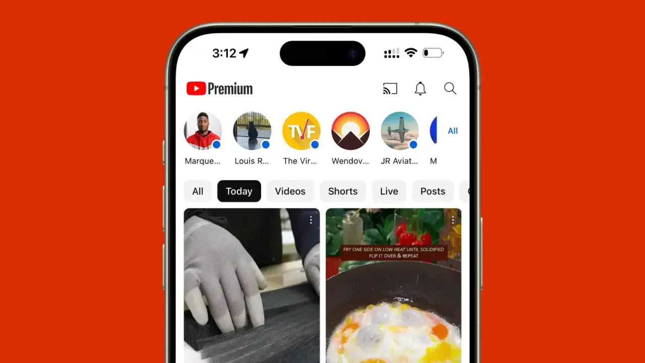 Widok ekranu telefonu z aplikacją YouTube, pokazujący subskrypcje i najnowsze filmy od ulubionych twórców.
