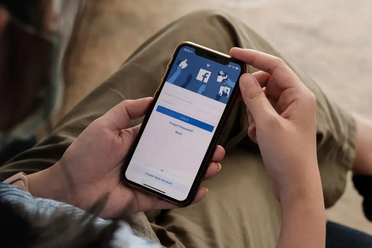 Zdjęcie Jak odblokować osobę na Facebooku i odzyskać kontakt z nią