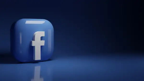 Błękitny przycisk z białym "f" symbolizuje Facebooka. Wirtualne kupowanie like'ów na FB to szybka droga do popularności.