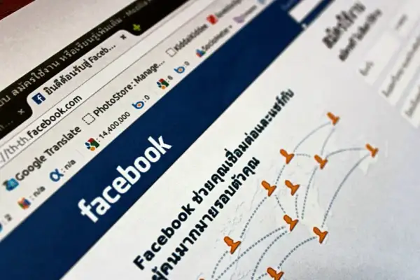 Jak dodać ogłoszenie na Facebooku w grupie i uniknąć błędów