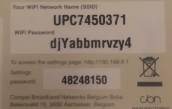 Nazwa sieci WiFi (SSID) to UPC7450371. Hasło do sieci to djYabbmrvzy4.